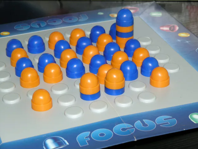 Focus, 3–18 players, 30 min, ages 16+, Sid Sackson